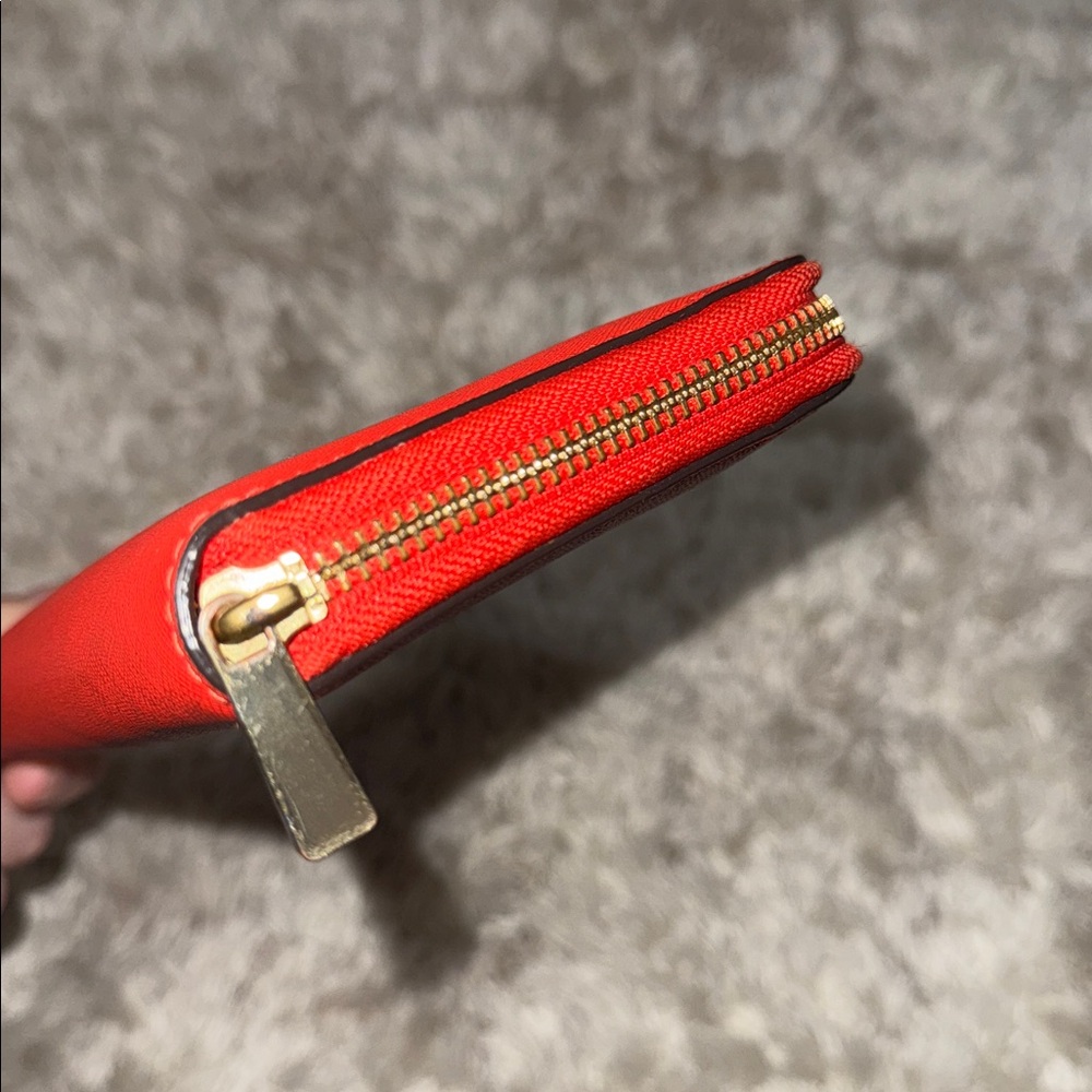 Tory Burch Vibrant Wallet - Picture 10 of 11